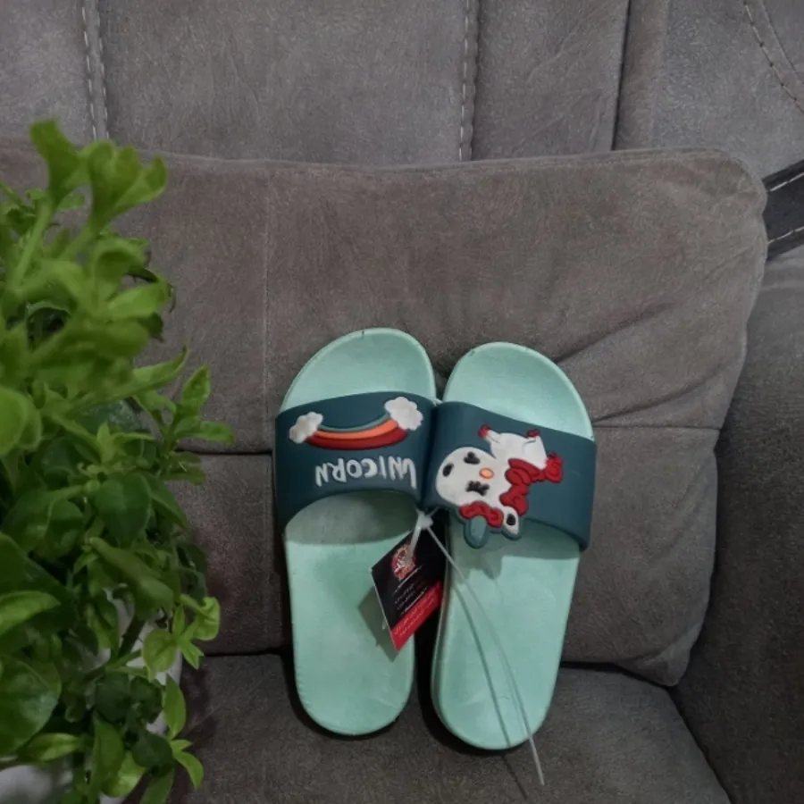 دمپایی بچگونه