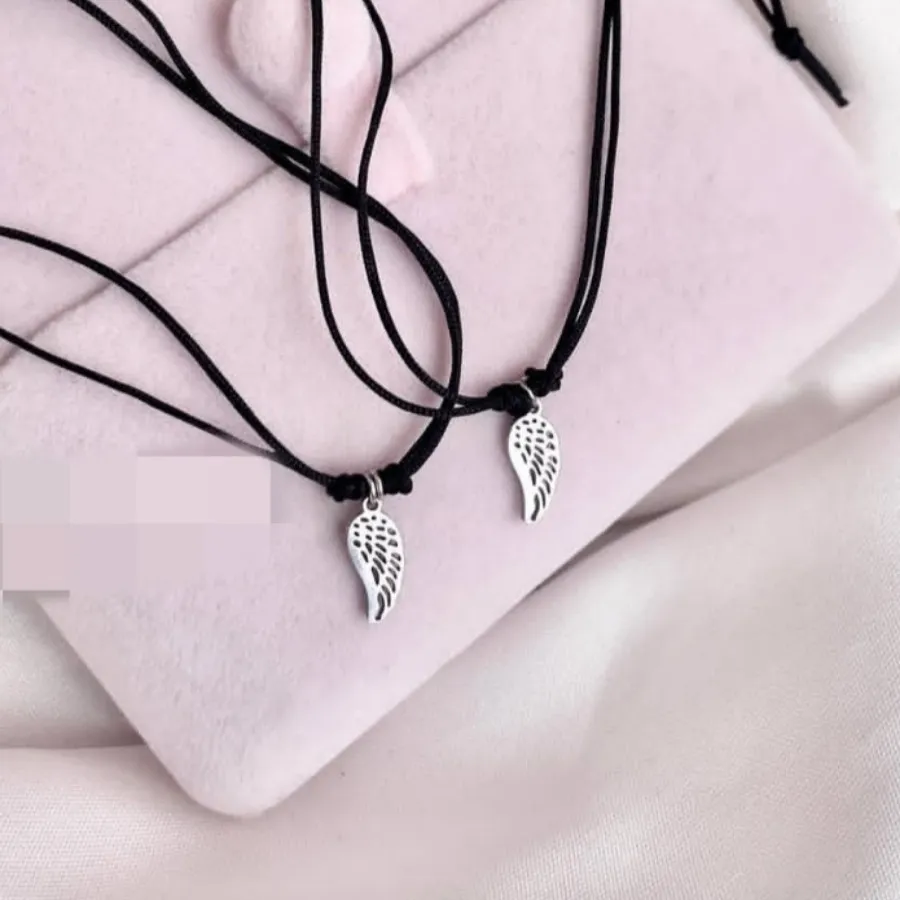 دستبندبال فرشته نمادآزادی