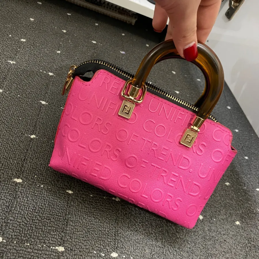 کیف های کپی فندی