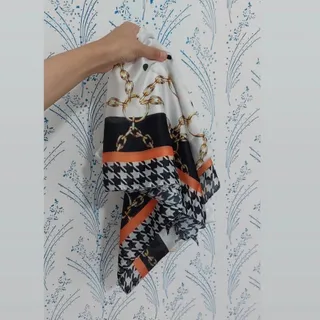 روسری ساتن