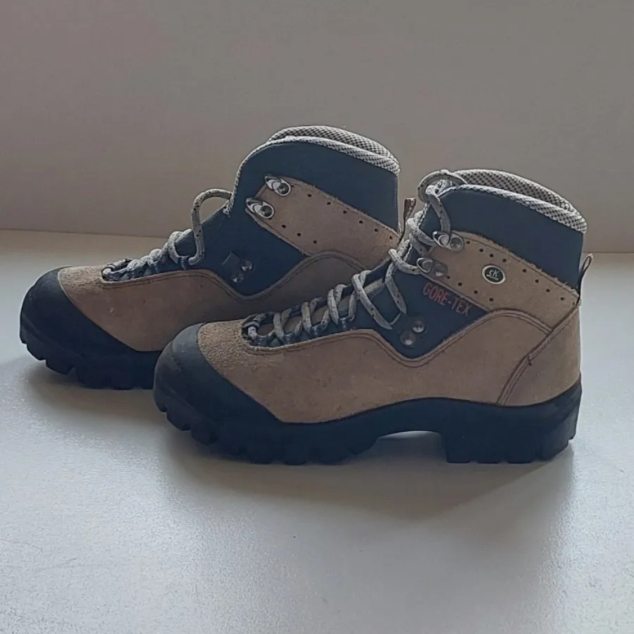 کفش کوهنوردی کسری تبریز36