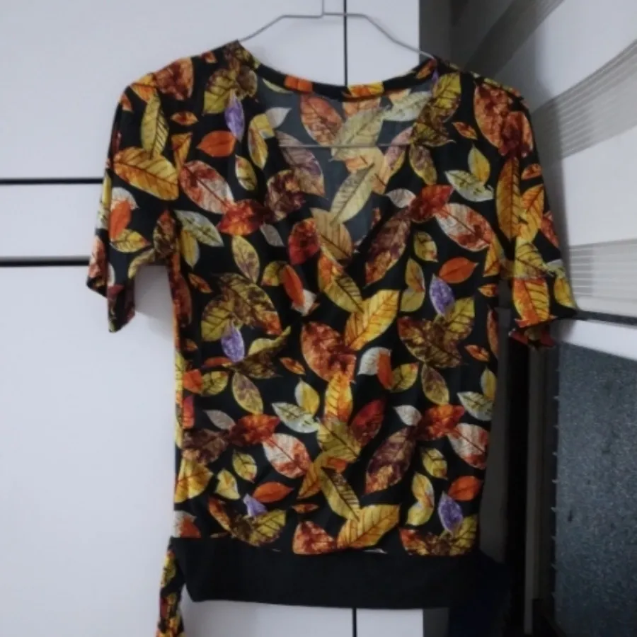 تیشرت و شلوارک برگی