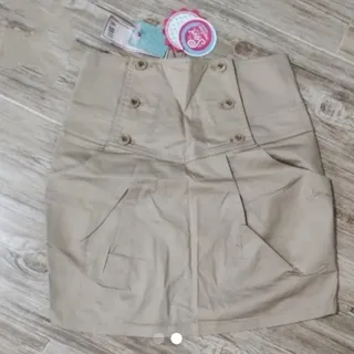 دامن کوتاه نو با اتیکت