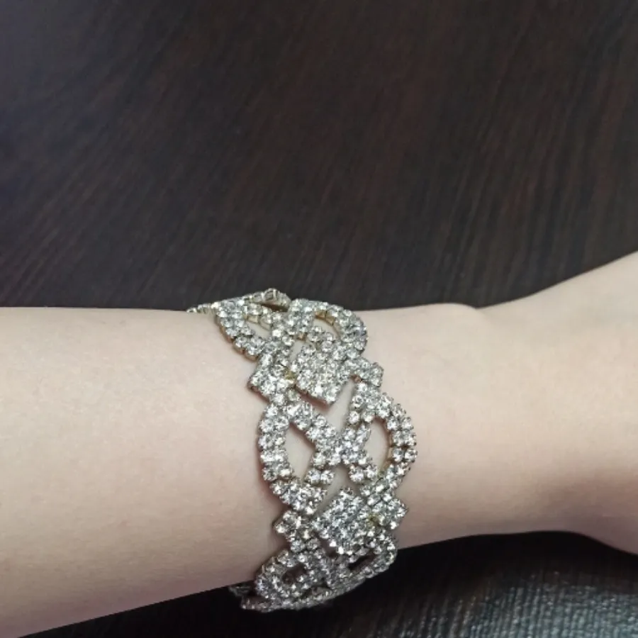 دستبند نگین کار شده نو