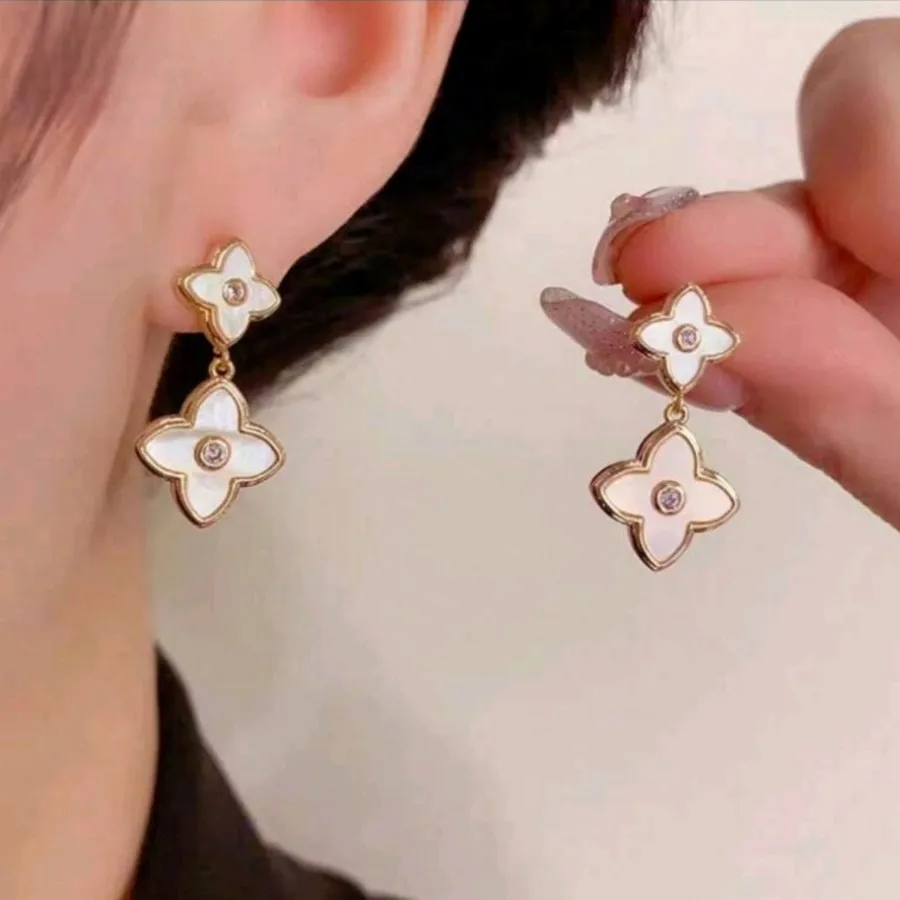 گوشواره ونکلیف