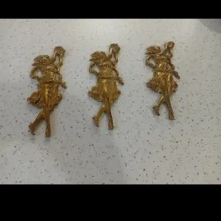 دیوارکوب دختران برزن برنز