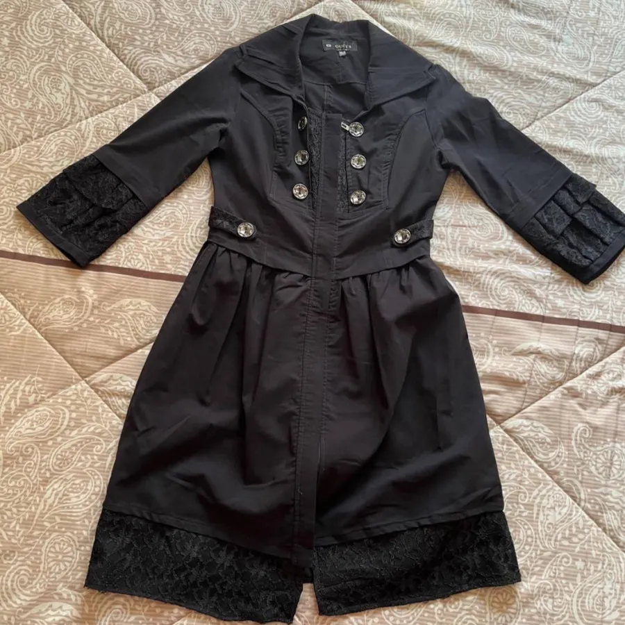 مانتو عروسکی