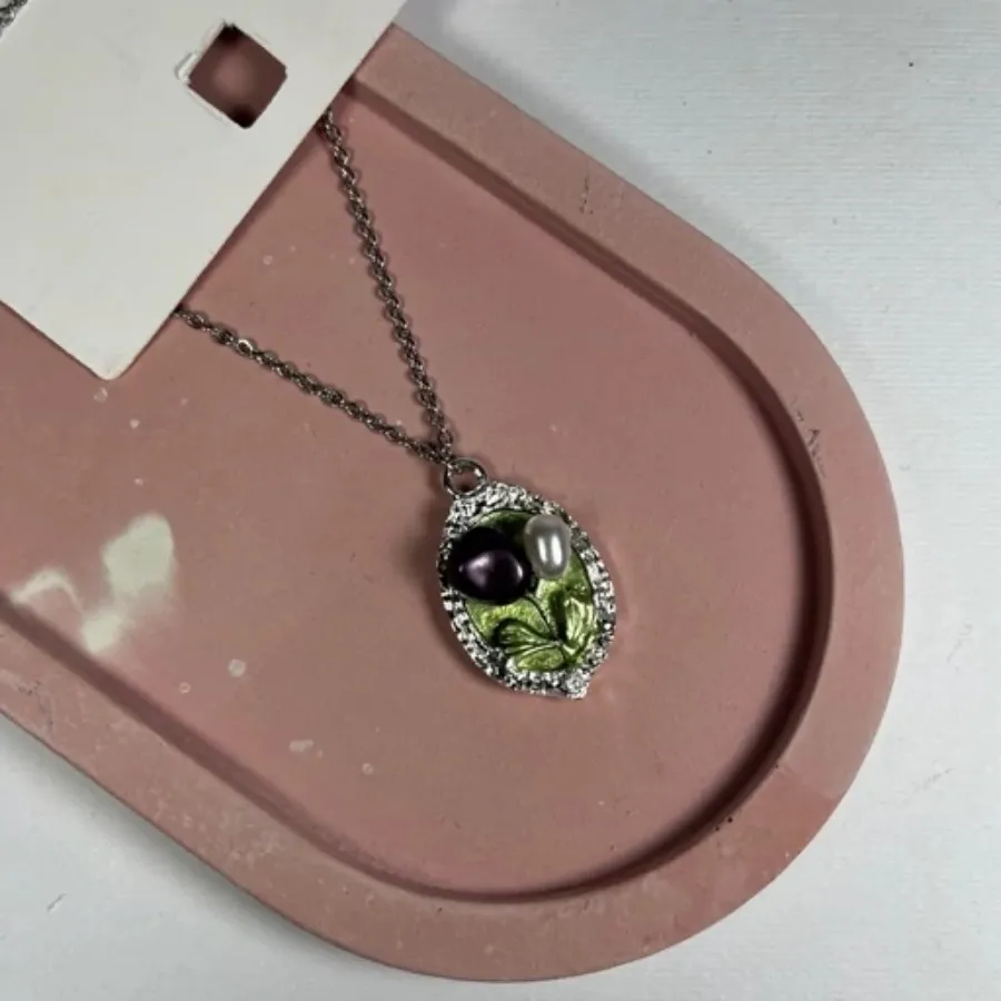 گردنبند قاب گل مرواریدی