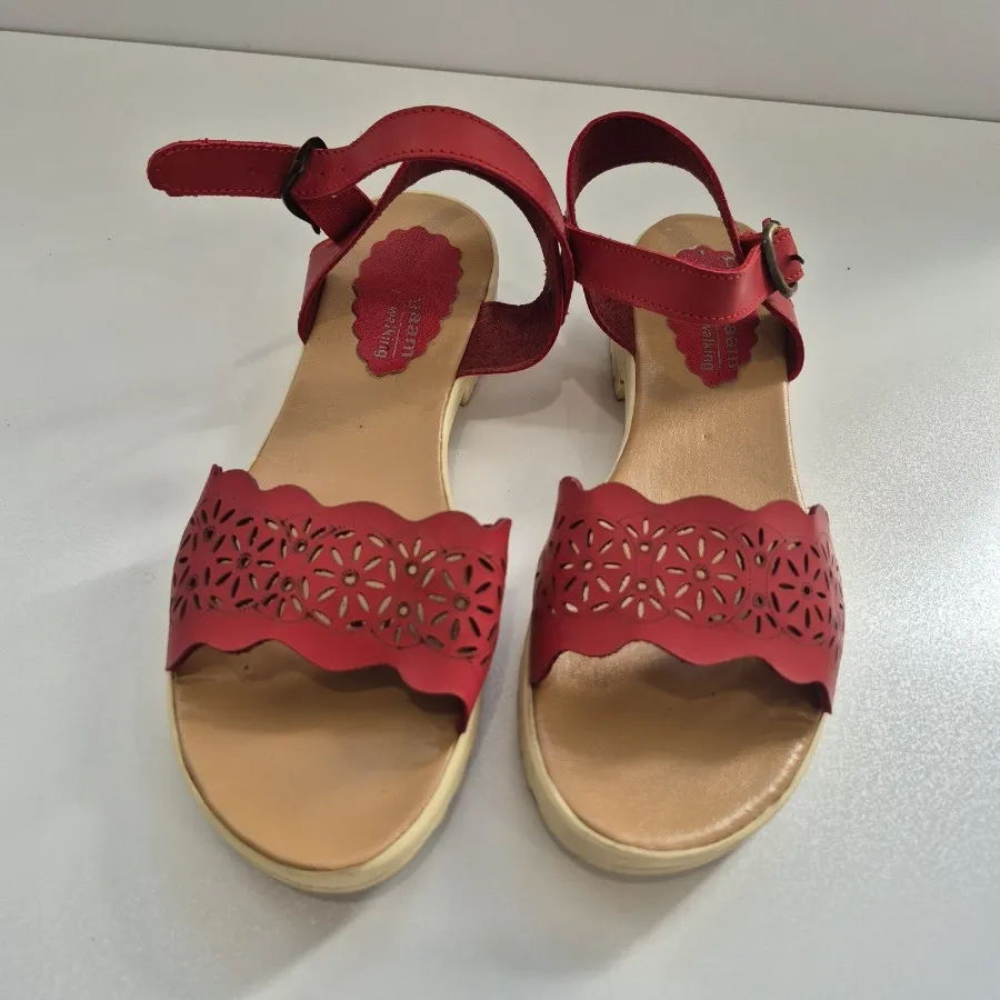 کفش تابستونی