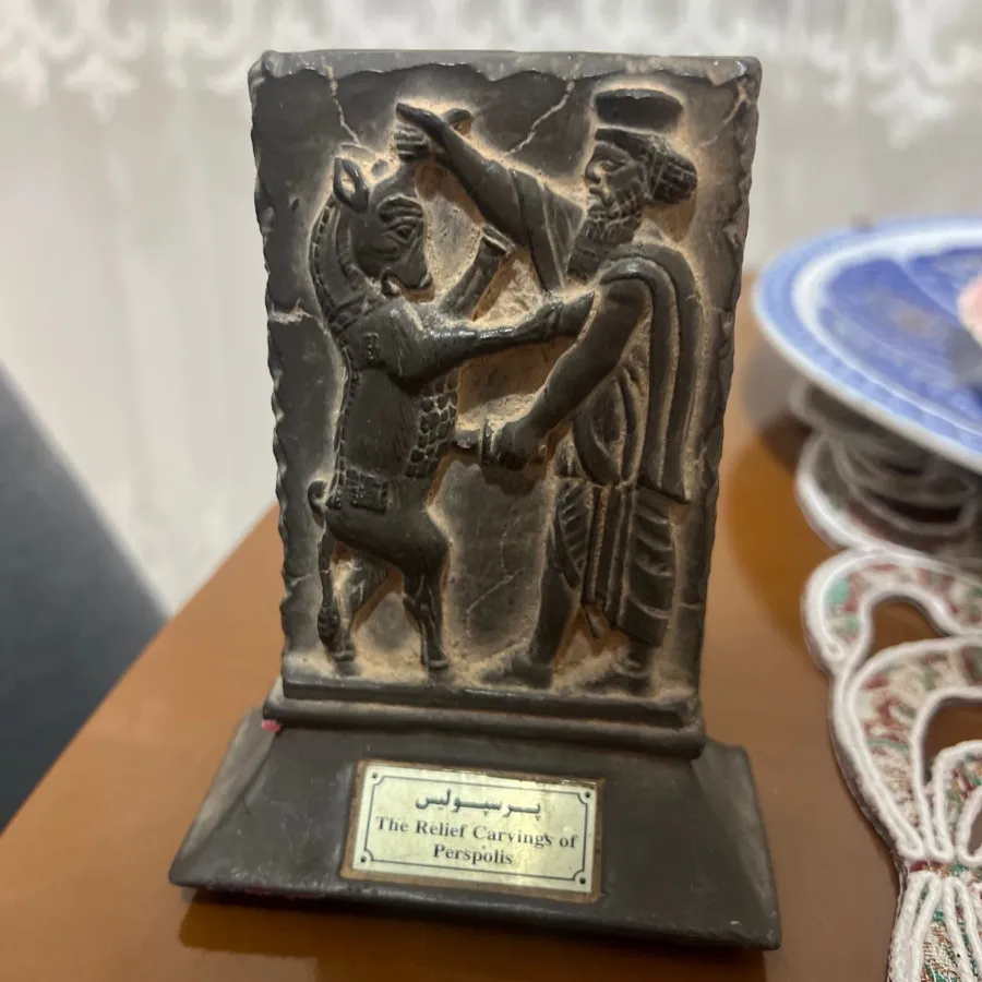 مجسمه کوروش /پرسپولیس