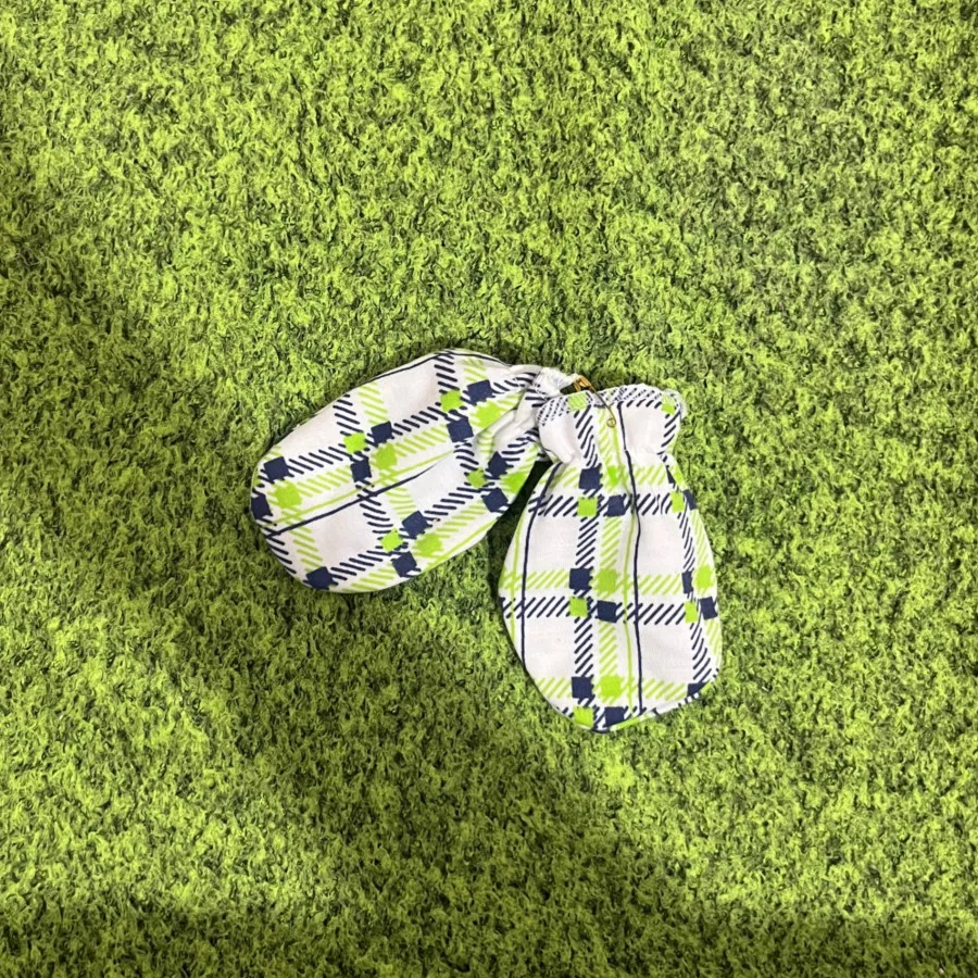 دستکش نوزادی