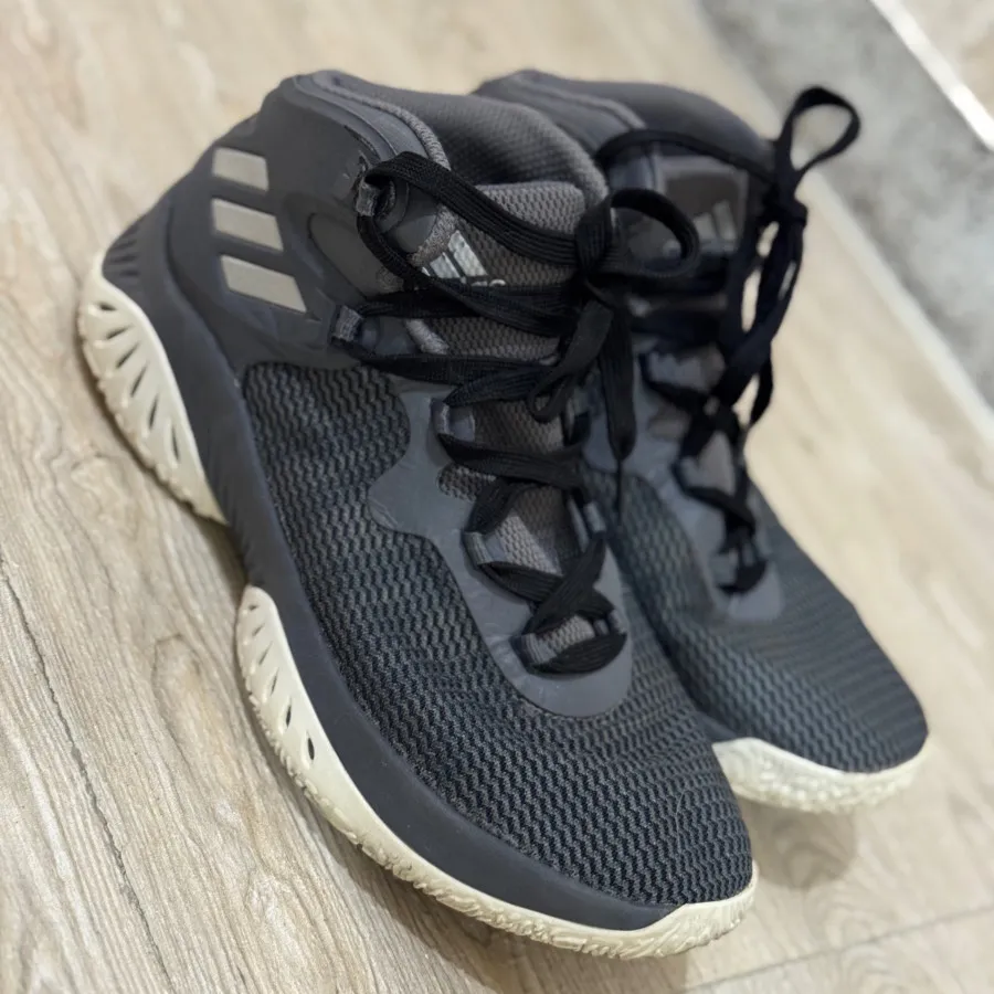 کتونی اورجینال آدیداس