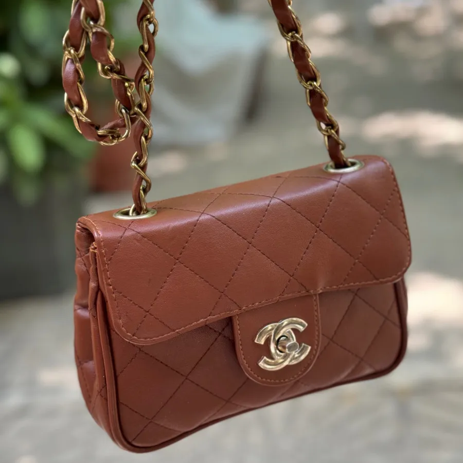 کیف دوشی قهوه‌ای