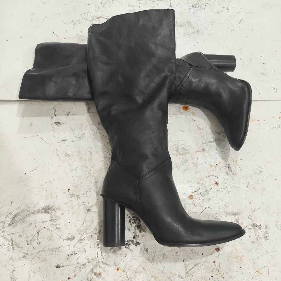 بوت زارا اورجینال