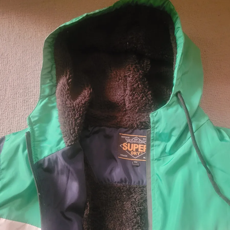 سویشرت داخل کورکی