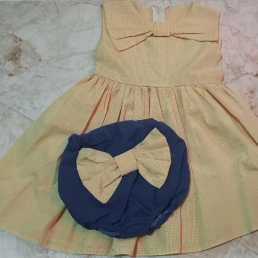 پیراهن دخترانه