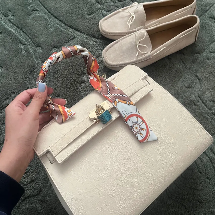 کیف و کالج جیر