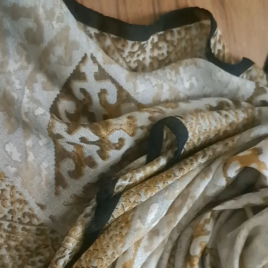 روسری پلنگی