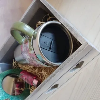 ماگ با هدیه دخترانه