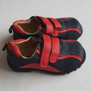 کفش بچه گانه