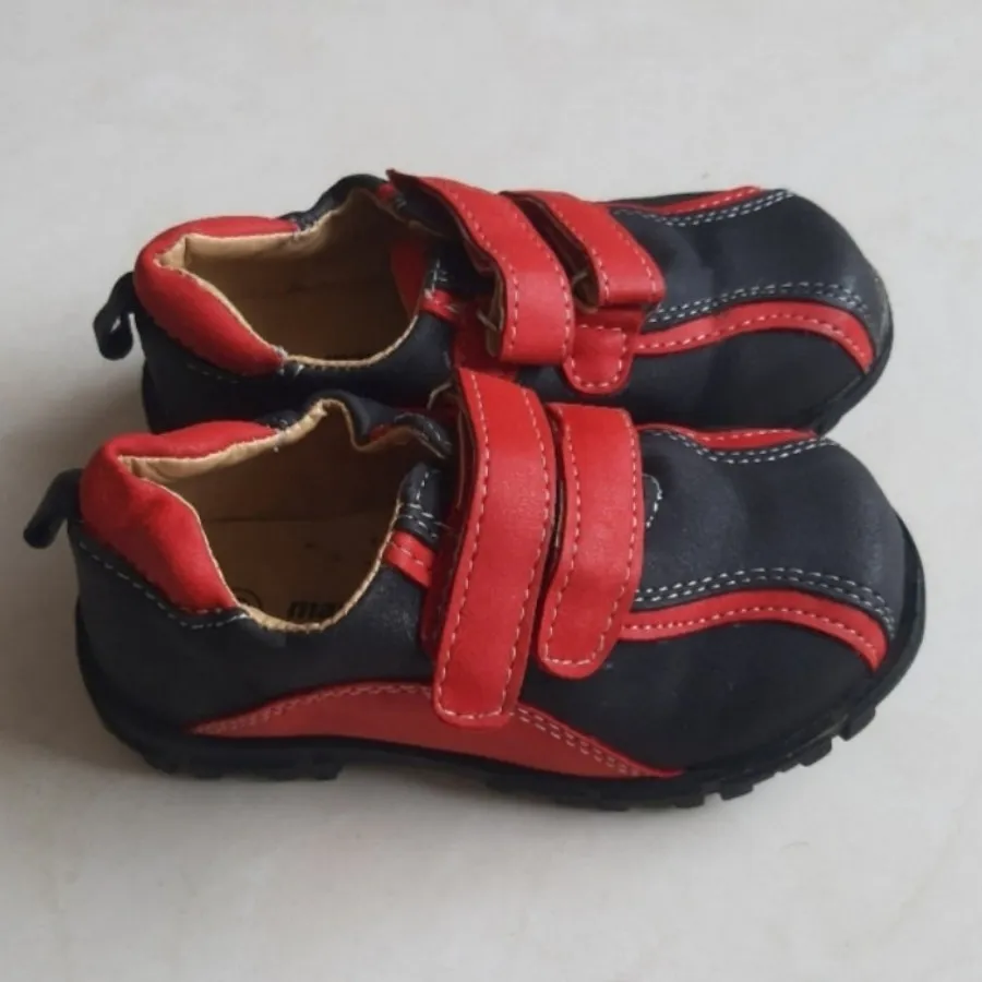 کفش بچه گانه