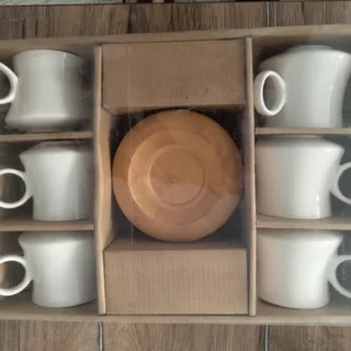 فنجان و نعلبکی