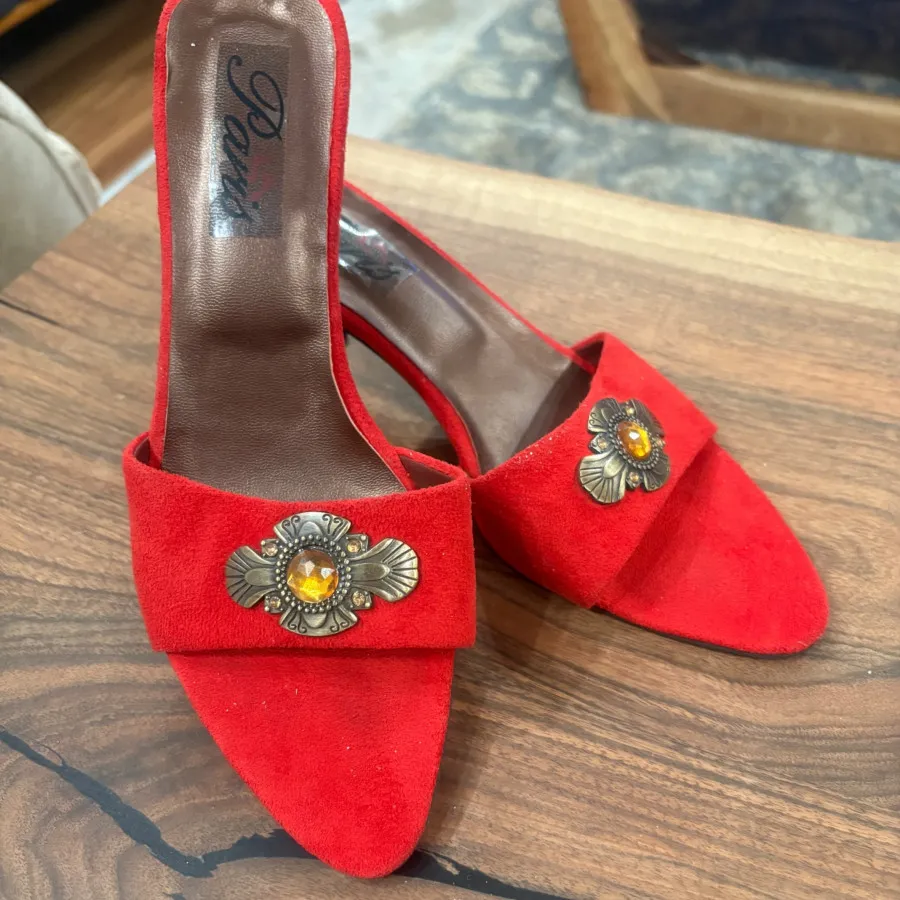 صندل زیبای رو فرشی