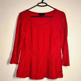 بلوز زنانه قرمز(گیپور)