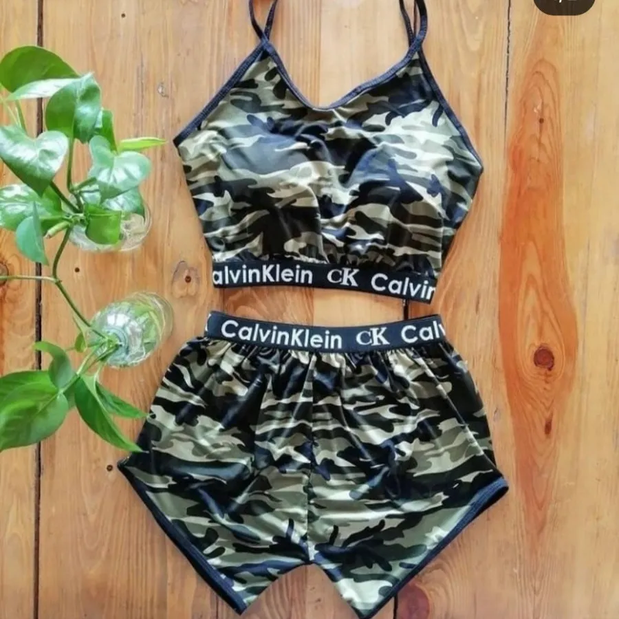 ست شورتک و نیم تنه