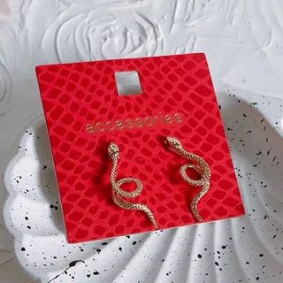 گوشواره طرح مار