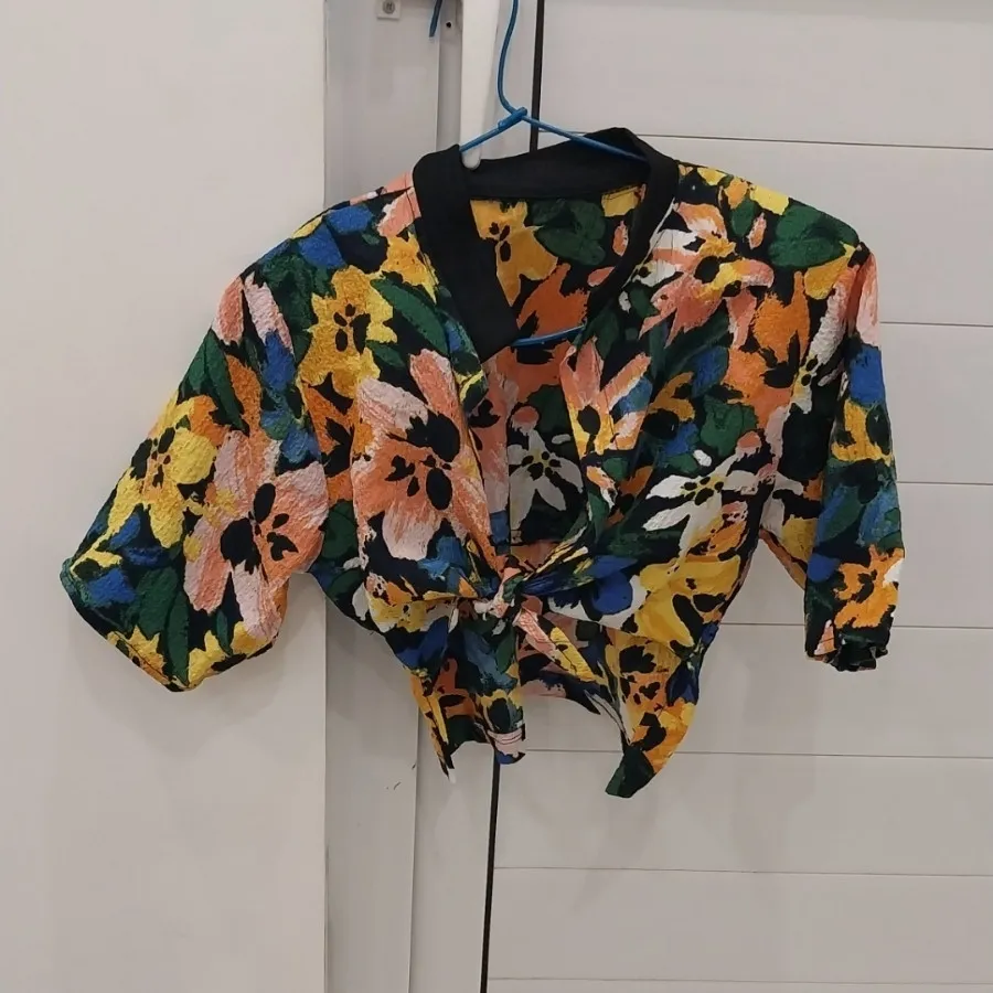 نیم تنه گره ای