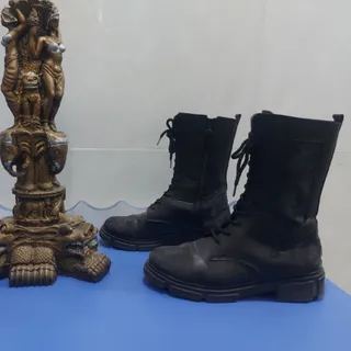 بوت سایز 39