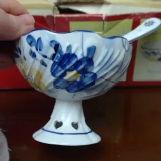 بستنی خوری گل پنبه ای