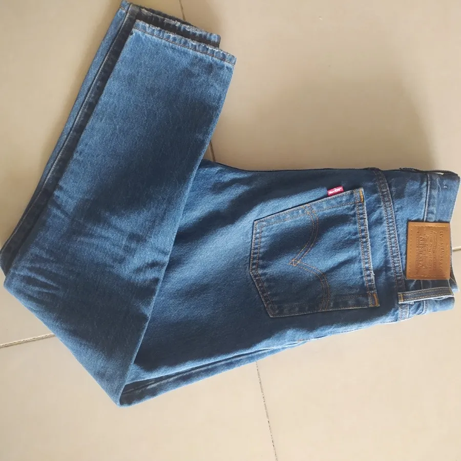 شلوار جین لیوایز