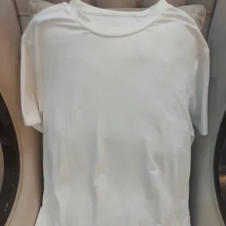 تیشرت سفید