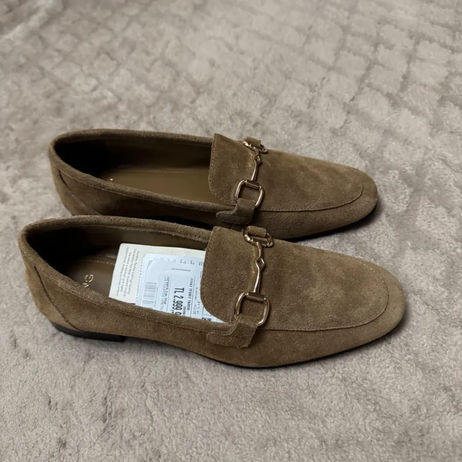 کفش تخت برند منگو