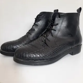 نیمبوت چرم پوست ماری