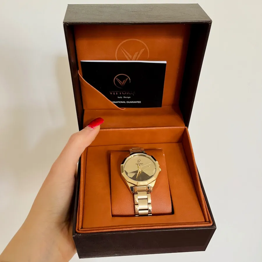 ساعت ویتوریا اصل