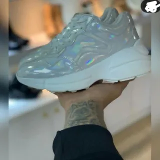 کتونی رنگ خاص مزونی