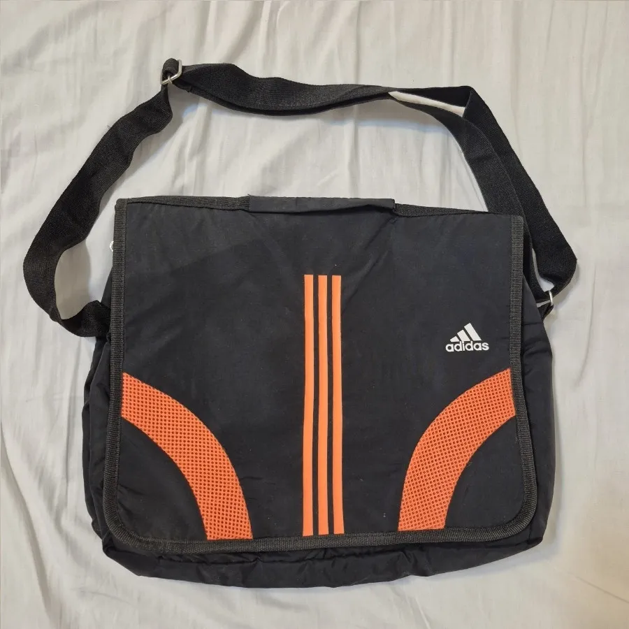 کیف  طرح آدیداس