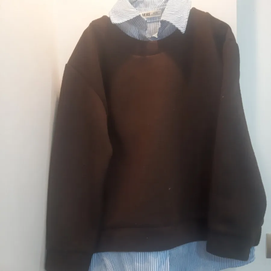 پلیور قهوه ای