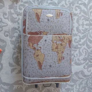 چمدان طرح کره زمین