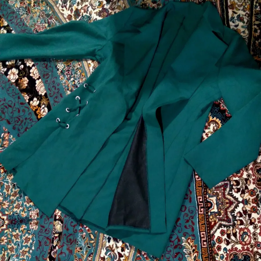 مانتو جلوباز