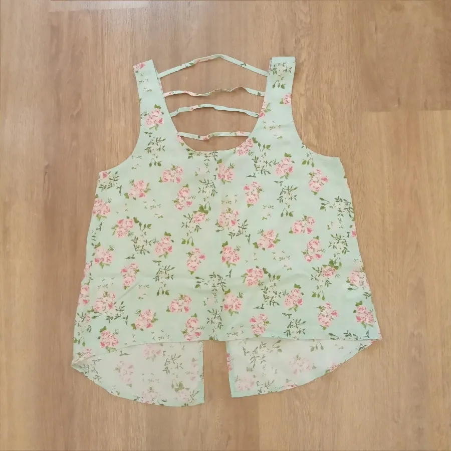 تاپ نخی گل گلی