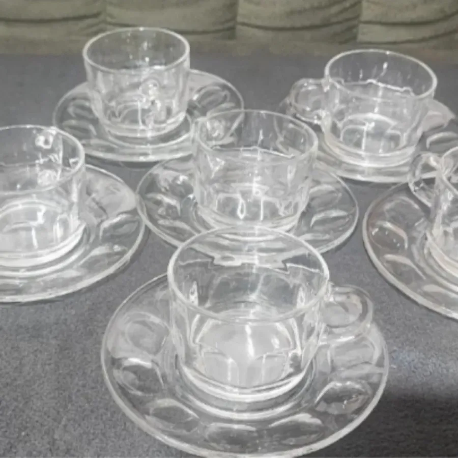 فنجان ونعلبکی فرانسوی