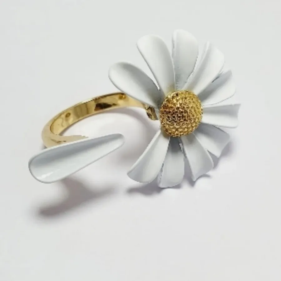 انگشتر مدل گل بابونه