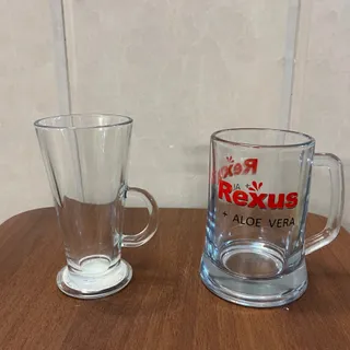 دو عدد لیوان شِیک ترک