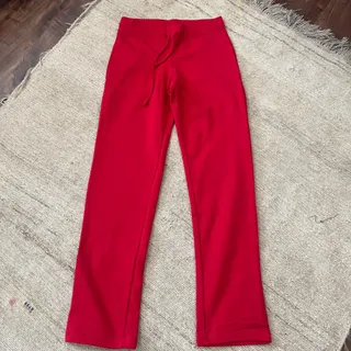 شلوار ترند قرمز