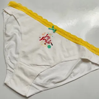 شورت نخی برند نایومی دبی