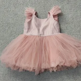 پیرهن دخترانه